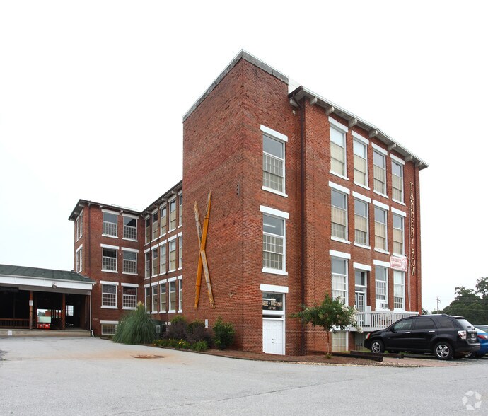 More Photos Of 554 W Main St, Buford Office For Lease