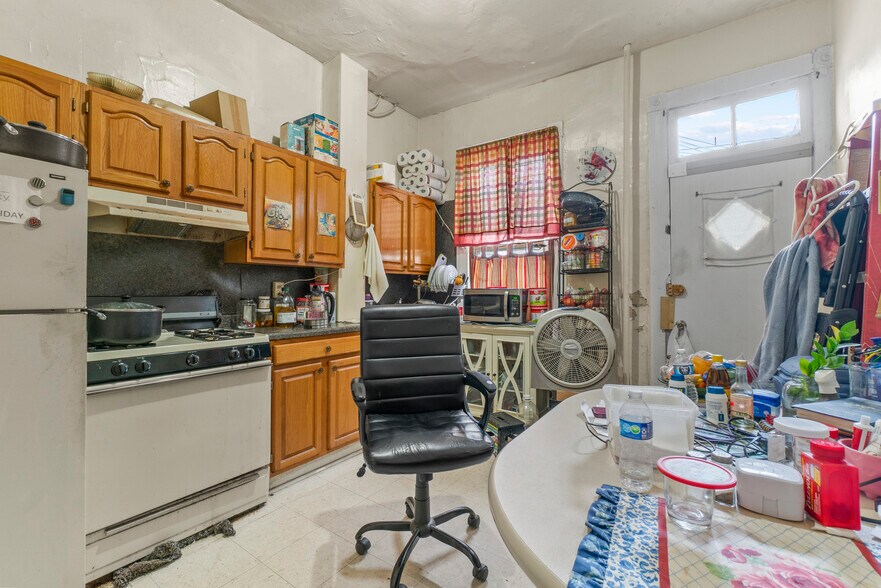 More Photos Of 2708 Maryland Ave, Baltimore Multifamily For Sale