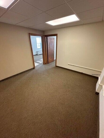 More Photos Of 133 W Main Ave, West Fargo Freestanding For Lease