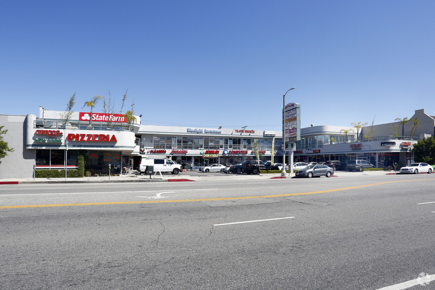 Primary Photo Of 19307-19327 Ventura Blvd, Tarzana Storefront Retail Office For Lease