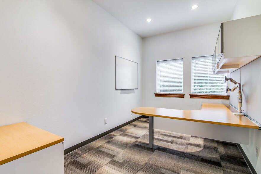 More Photos Of 3012 Ridge Rd, Rockwall Office For Lease