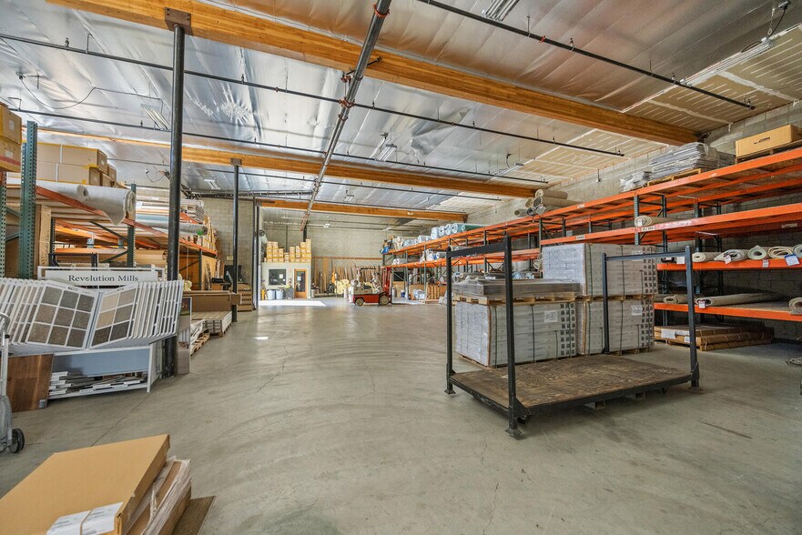 More Photos Of 28350 Roadside Dr, Agoura Hills Storefront For Sale