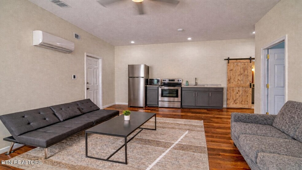 More Photos Of 145 S Gay St, Knoxville Restaurant For Sale