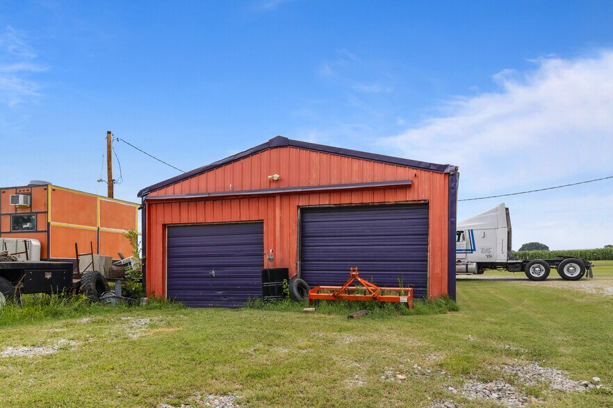 More Photos Of 1420 Highway M, Sedalia Service Station For Sale