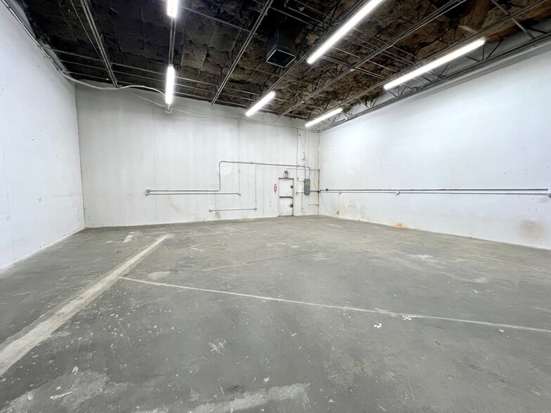 More Photos Of 6340 W 56th Ave, Arvada Warehouse For Lease