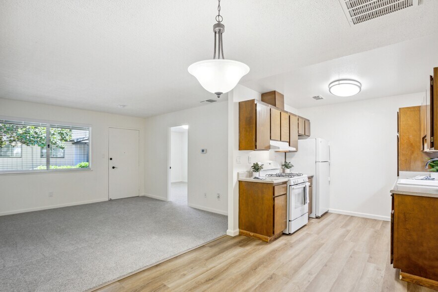 More Photos Of 6546 Auburn Blvd, Citrus Heights Apartments For Sale