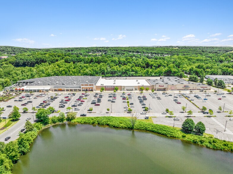 More Photos Of 225-273 Wilbur Cross Hwy, Berlin Unknown For Lease