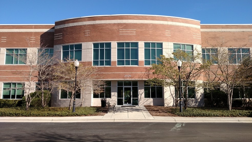 More Photos Of 2528 Independence Blvd, Wilmington Office For Lease