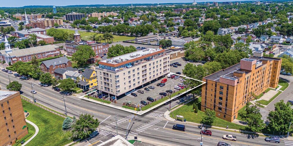 Primary Photo Of 148 Greenwich St, Hempstead Apartments For Sale