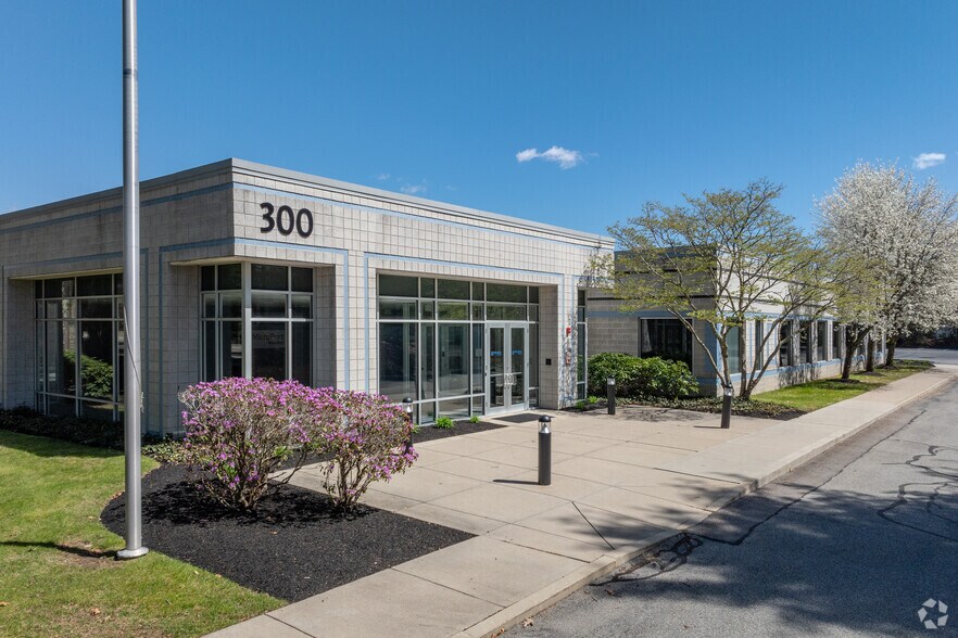Primary Photo Of 300 Foxborough Blvd, Foxborough Light Manufacturing For Lease