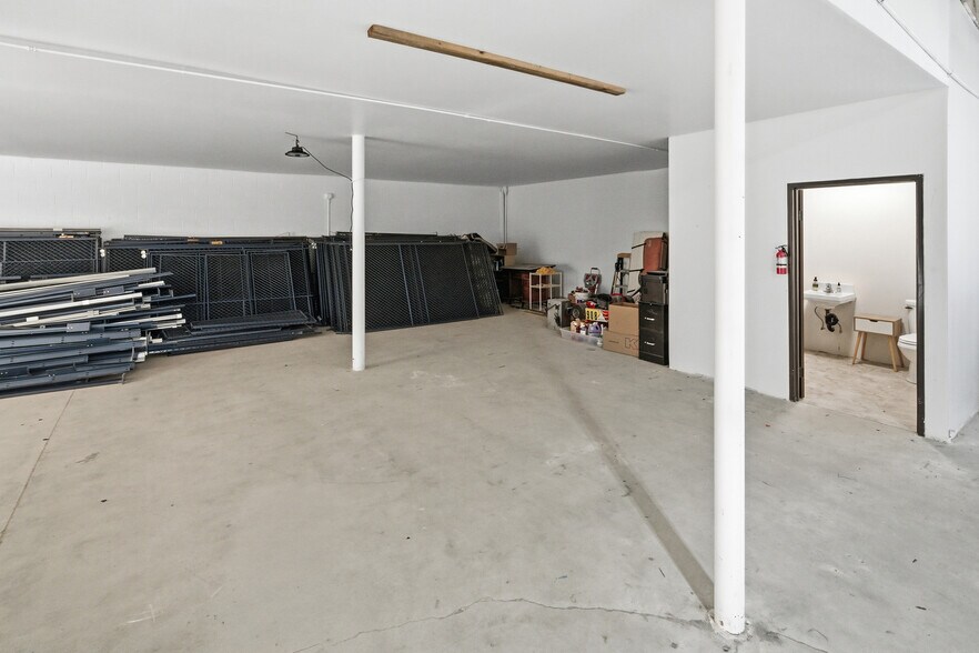 More Photos Of 735 Stocker Rd, Big Bear Lake Storefront Retail Office For Sale