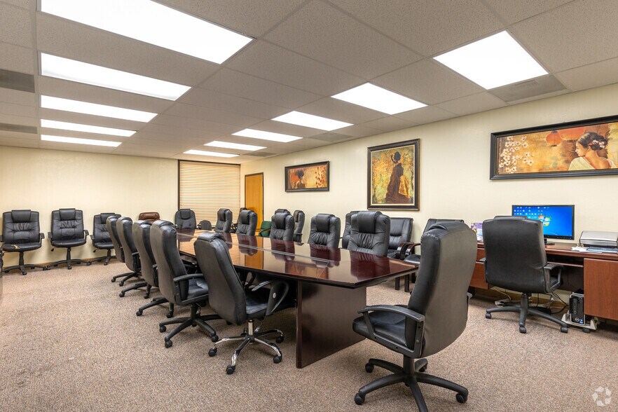 More Photos Of 4000 Physicians Blvd, Bakersfield Medical For Sale