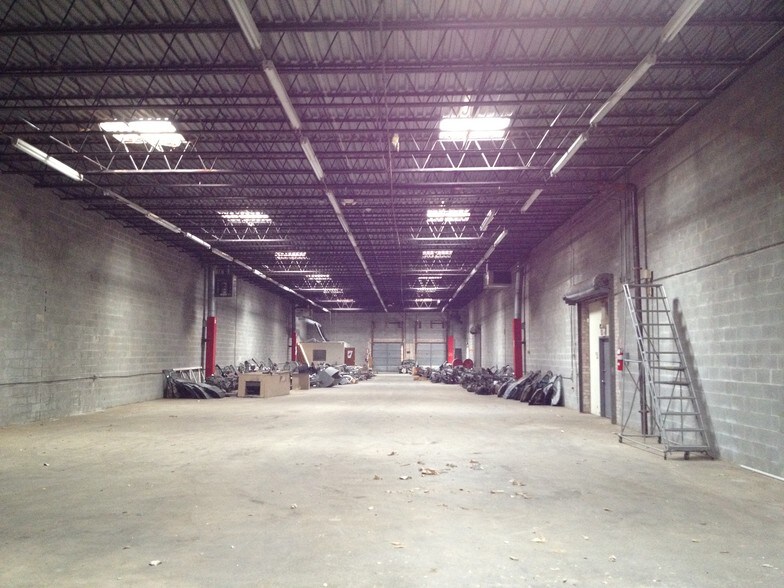 More Photos Of 5225 Kilmer Pl, Hyattsville Warehouse For Sale