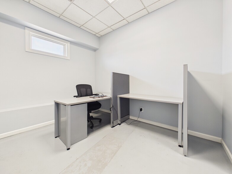 More Photos Of 124 Commerce St, Bowdon Showroom For Sale
