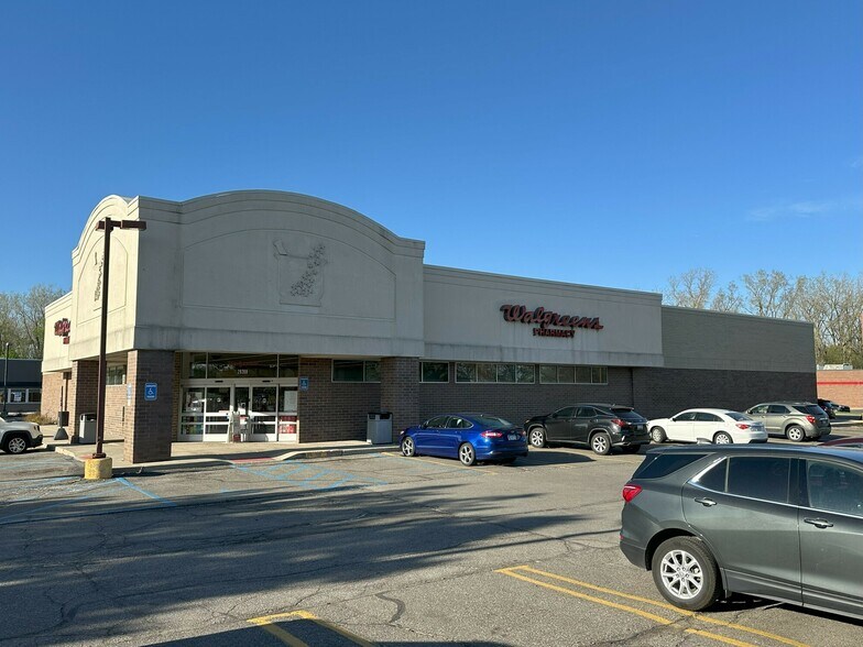 More Photos Of 29200 6 Mile Rd, Livonia Drugstore For Sale