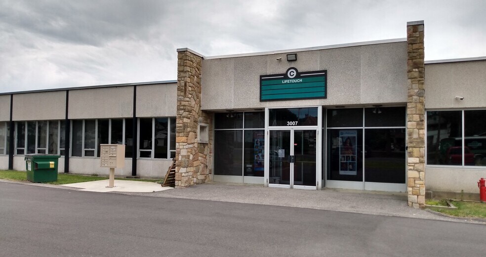 More Photos Of 2900 Beale Ave, Altoona Warehouse For Lease