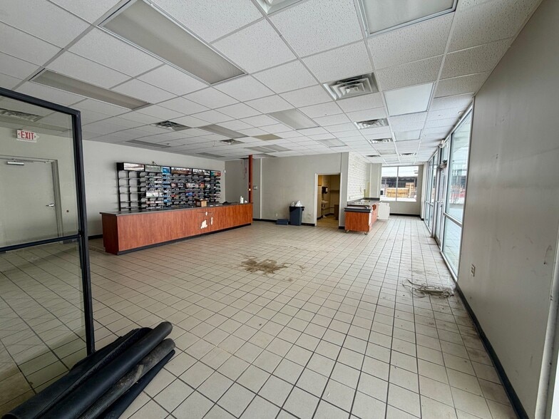 More Photos Of 339 Lincoln Ave, Cadiz Service Station For Sale