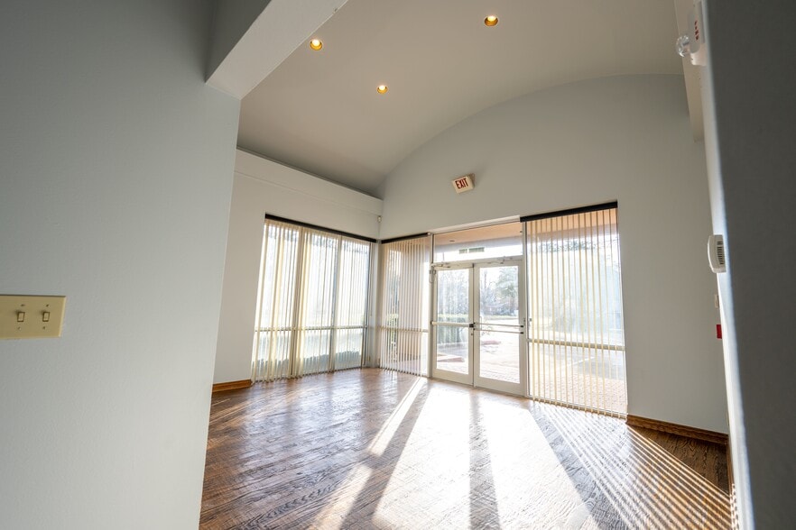 More Photos Of 2225 Avenue J, Arlington Office For Sale