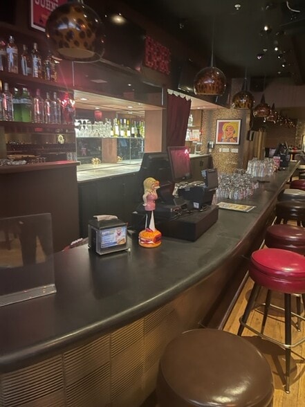 More Photos Of 531 Castro St, San Francisco Storefront Retail Residential For Lease