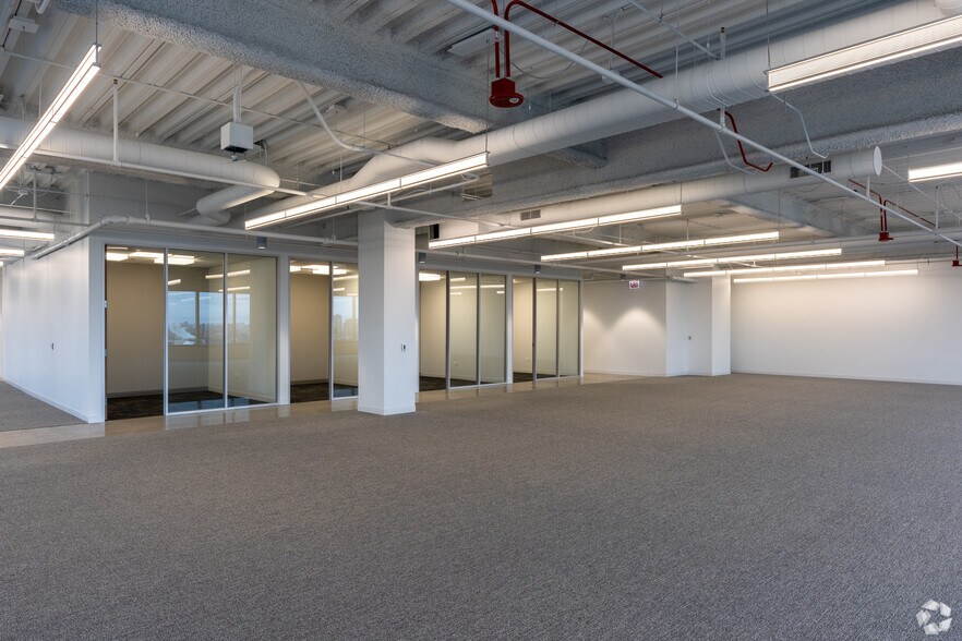 Photo of 17th Floor Ste 1750