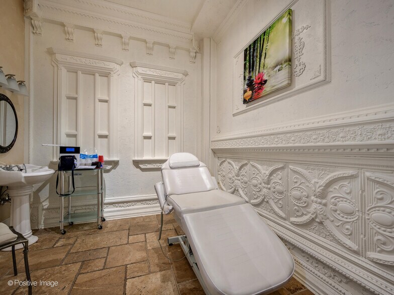 More Photos Of 7162 W Grand Ave, Elmwood Park Apartments For Sale