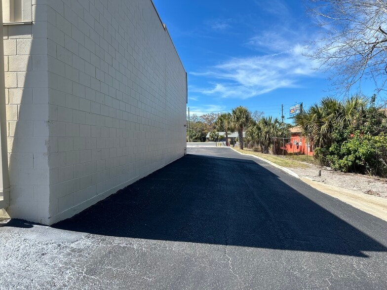 More Photos Of 7400 US Highway 19, New Port Richey Storefront For Lease
