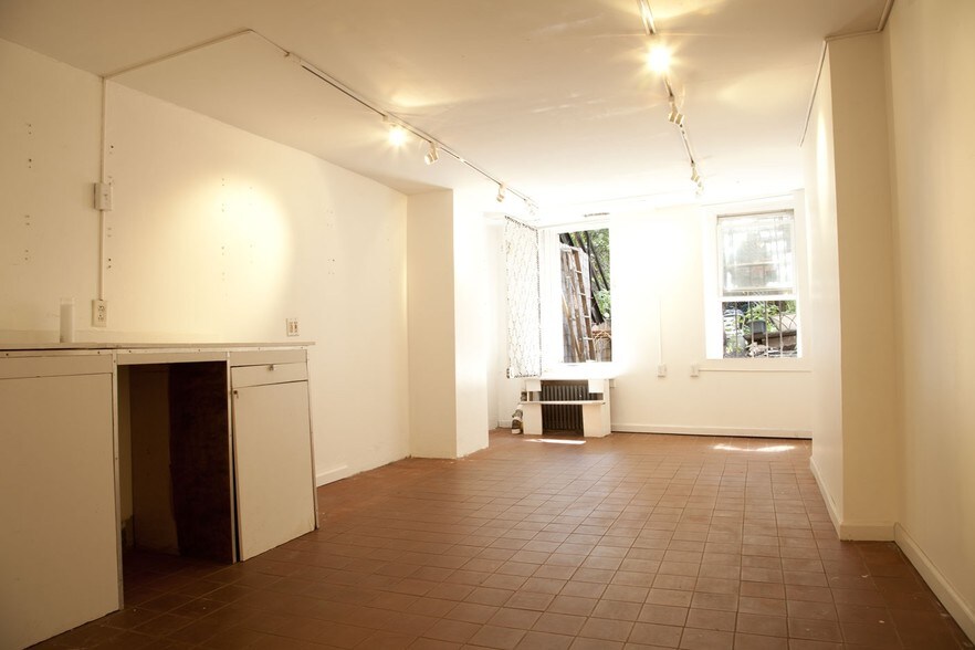 More Photos Of 35 E 1st St, New York Apartments For Lease