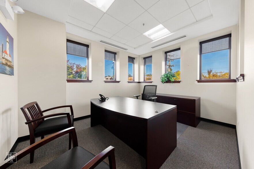 More Photos Of 1 Walker Ave, Clarendon Hills Office For Lease