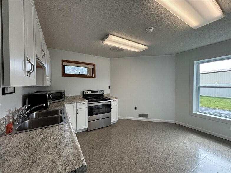 More Photos Of 3178 Rt 219, Kane Medical For Lease