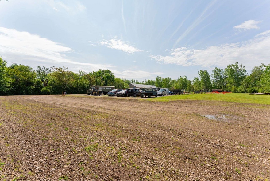 More Photos Of 311 Rose Ave, Marion Warehouse For Sale