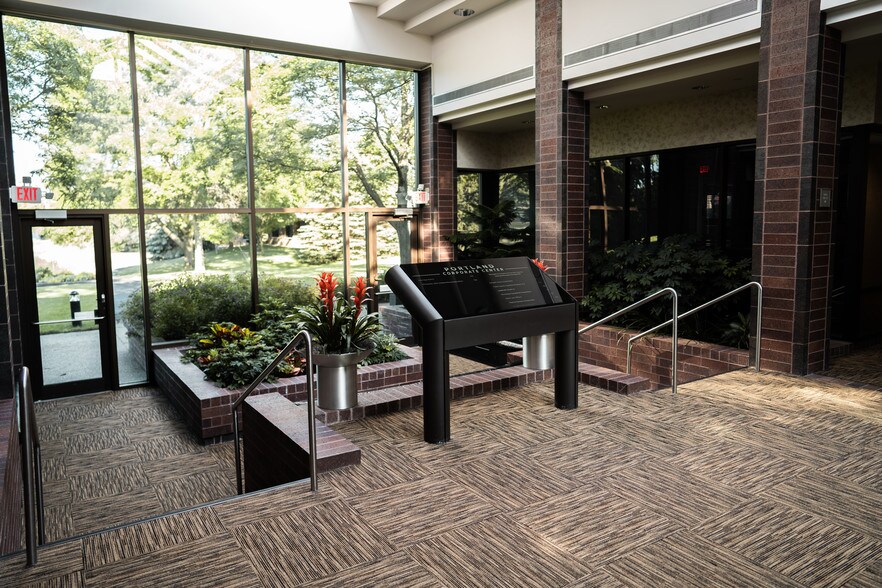 More Photos Of 12400 Portland Ave, Burnsville Office Residential For Lease