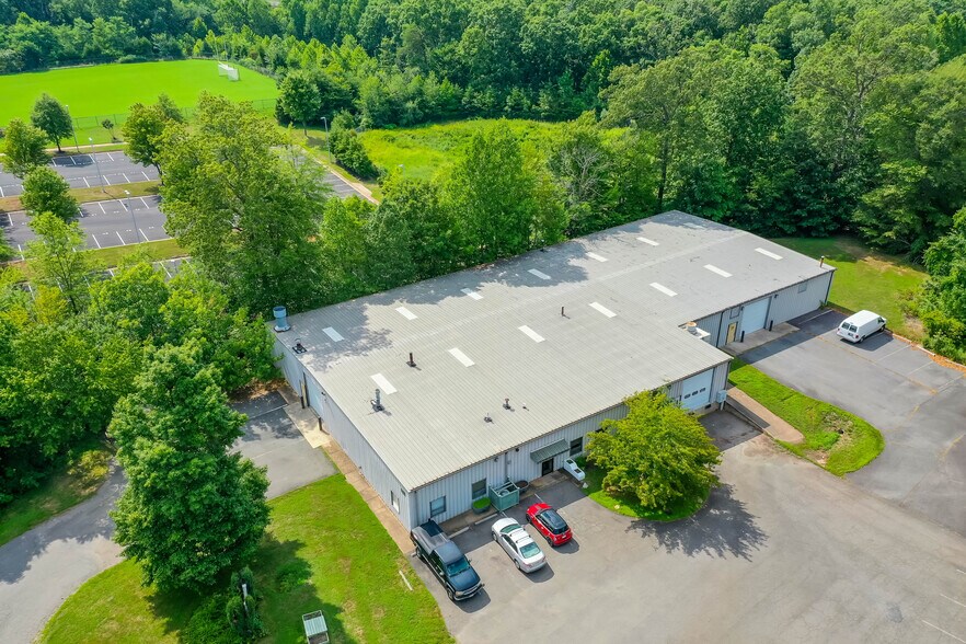 Primary Photo Of 8198 Euclid Ct, Manassas Park Warehouse For Lease