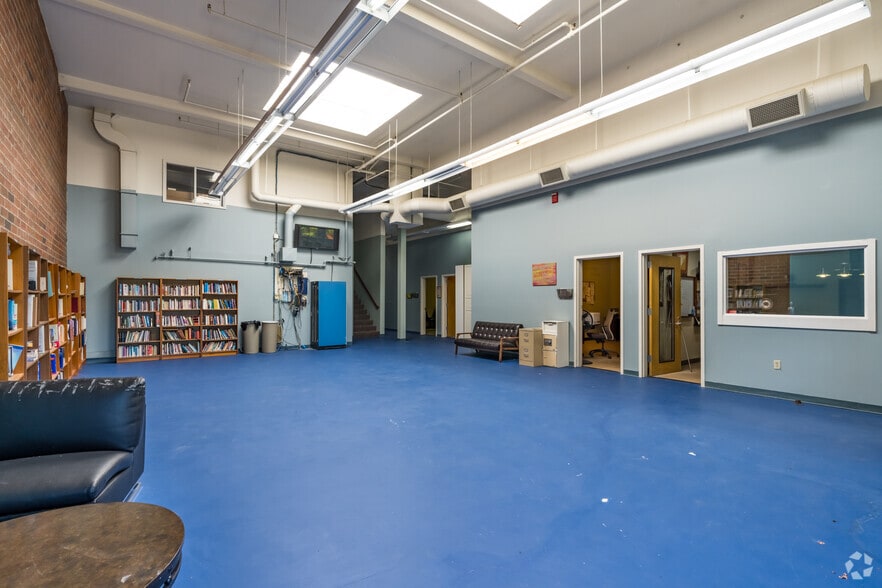 More Photos Of 9249 Folsom Blvd, Sacramento Religious Facility For Sale