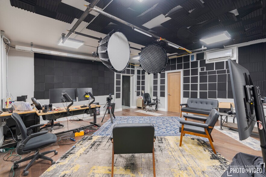 More Photos Of 612 Sinclair St, Gillette Industrial For Sale