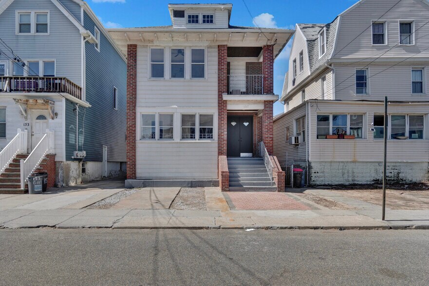 More Photos Of 157 Beach 119th St, Rockaway Park Apartments For Sale