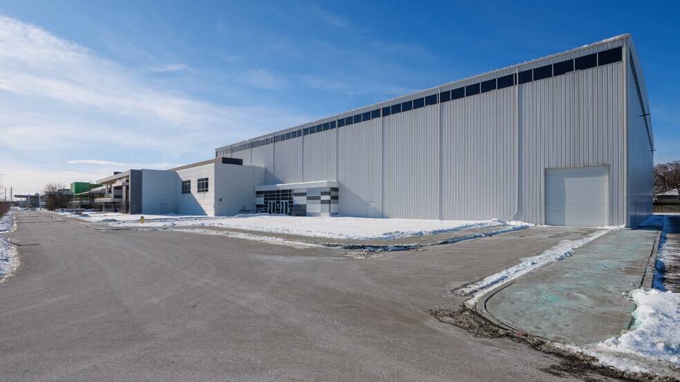 More Photos Of 3400 Grand Marais Rd E, Windsor Sports And Entertainment For Sale