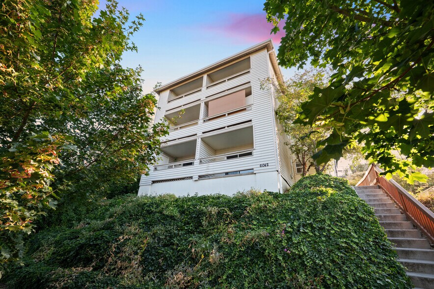 More Photos Of 6042 Fauntleroy Way SW, Seattle Apartments For Sale