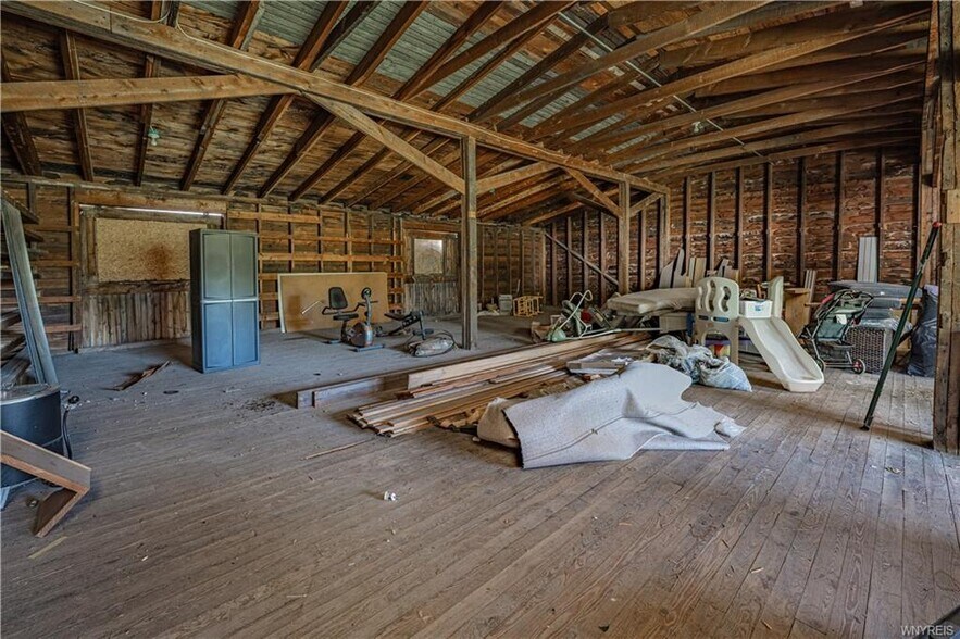 More Photos Of 6115 1st St, Newfane Office For Sale