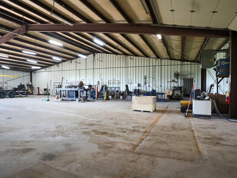More Photos Of 2946 State Highway V, Matthews Warehouse For Sale