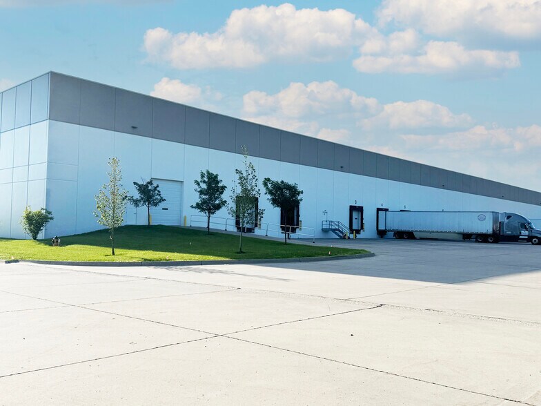 Primary Photo Of 6150 SE Rio Cir, Ankeny Warehouse For Lease