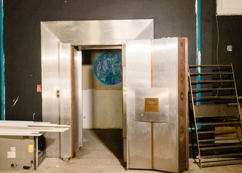 More Photos Of 1035 Broad St, Camden Storefront For Sale