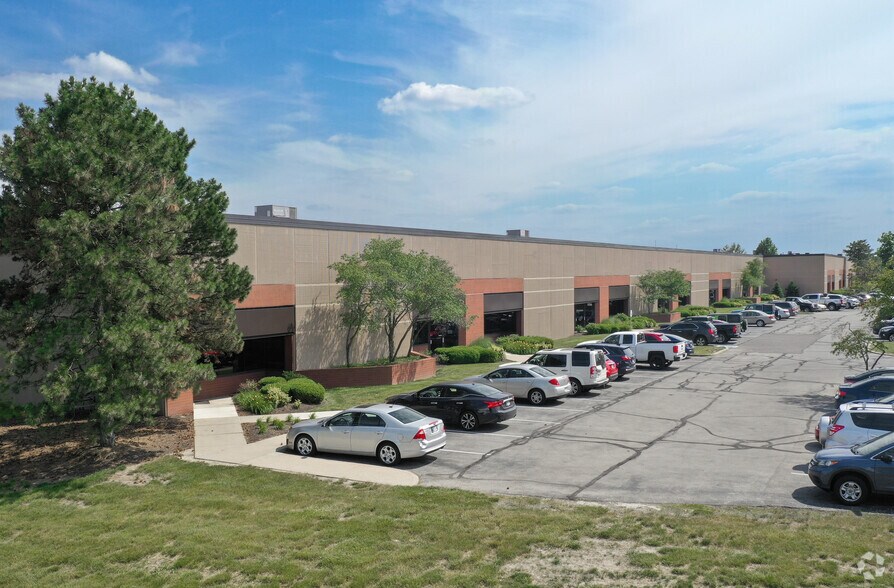 More Photos Of 9900 Westpoint Dr, Indianapolis Flex For Lease