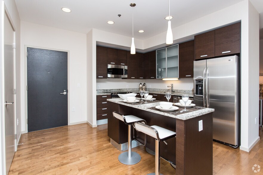 More Photos Of 110 Beverly St, Boston Apartments For Lease