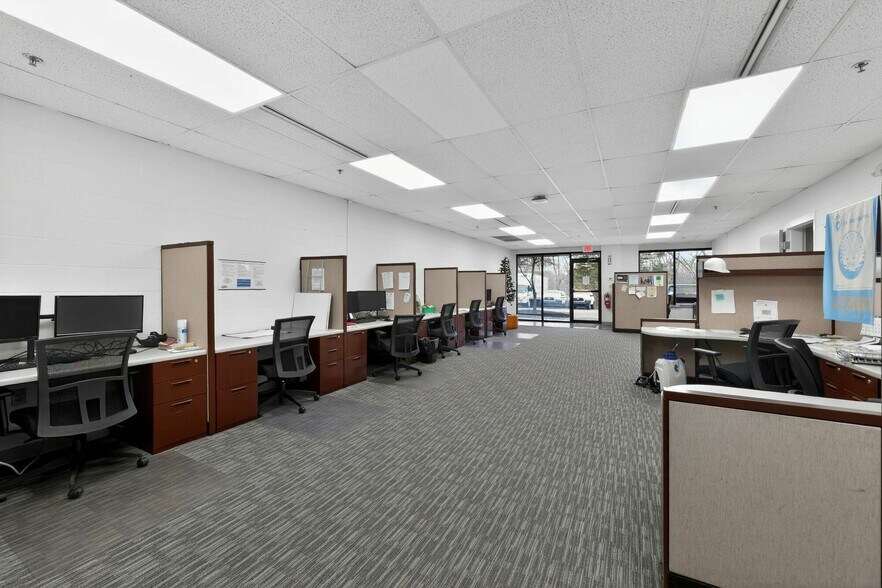 More Photos Of 50 W TechneCenter Dr, Milford Light Distribution For Sale
