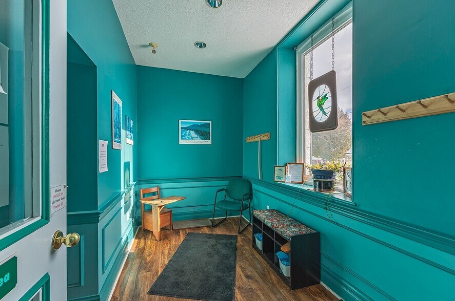 More Photos Of 911 Purdy Mills Rd, Kingston Medical For Sale