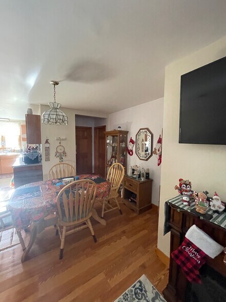 More Photos Of 10 Watson Rd, Barnstead General Retail For Sale