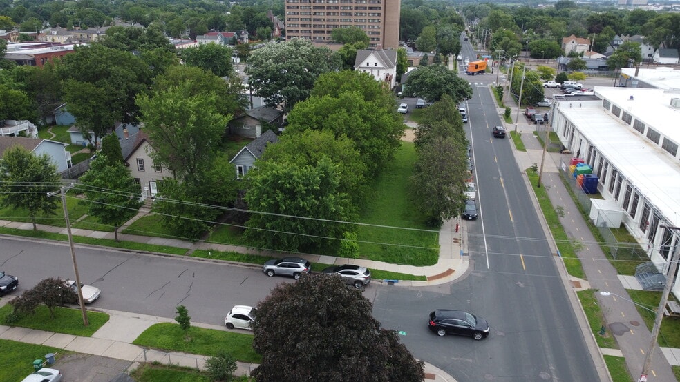 More Photos Of 917 18th NE Ave, Minneapolis Land For Sale