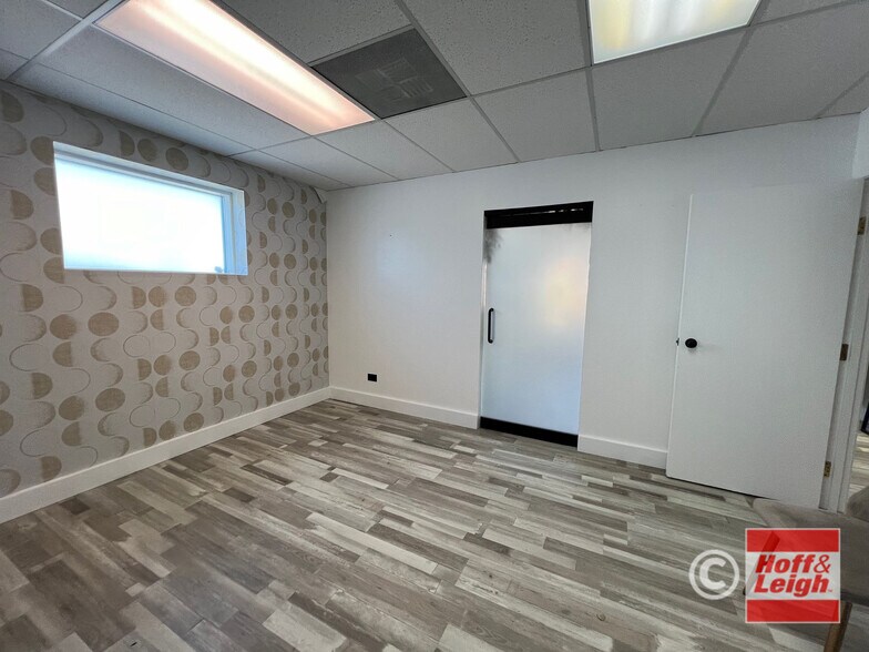 More Photos Of 5777 Olde Wadsworth Blvd, Arvada Storefront Retail Residential For Lease