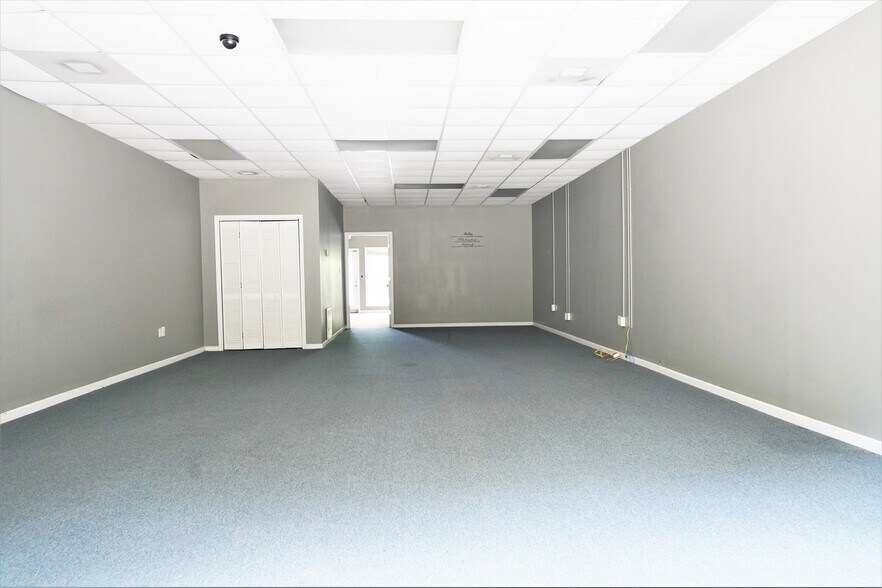 More Photos Of 2110 Fairburn Rd, Douglasville Flex For Lease