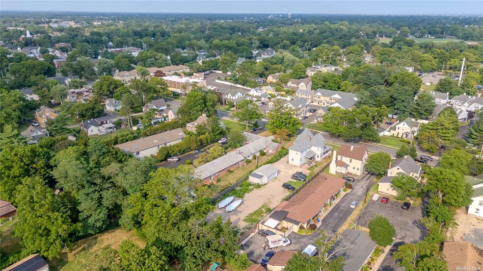 More Photos Of 38 Park Ave, Amityville Apartments For Sale